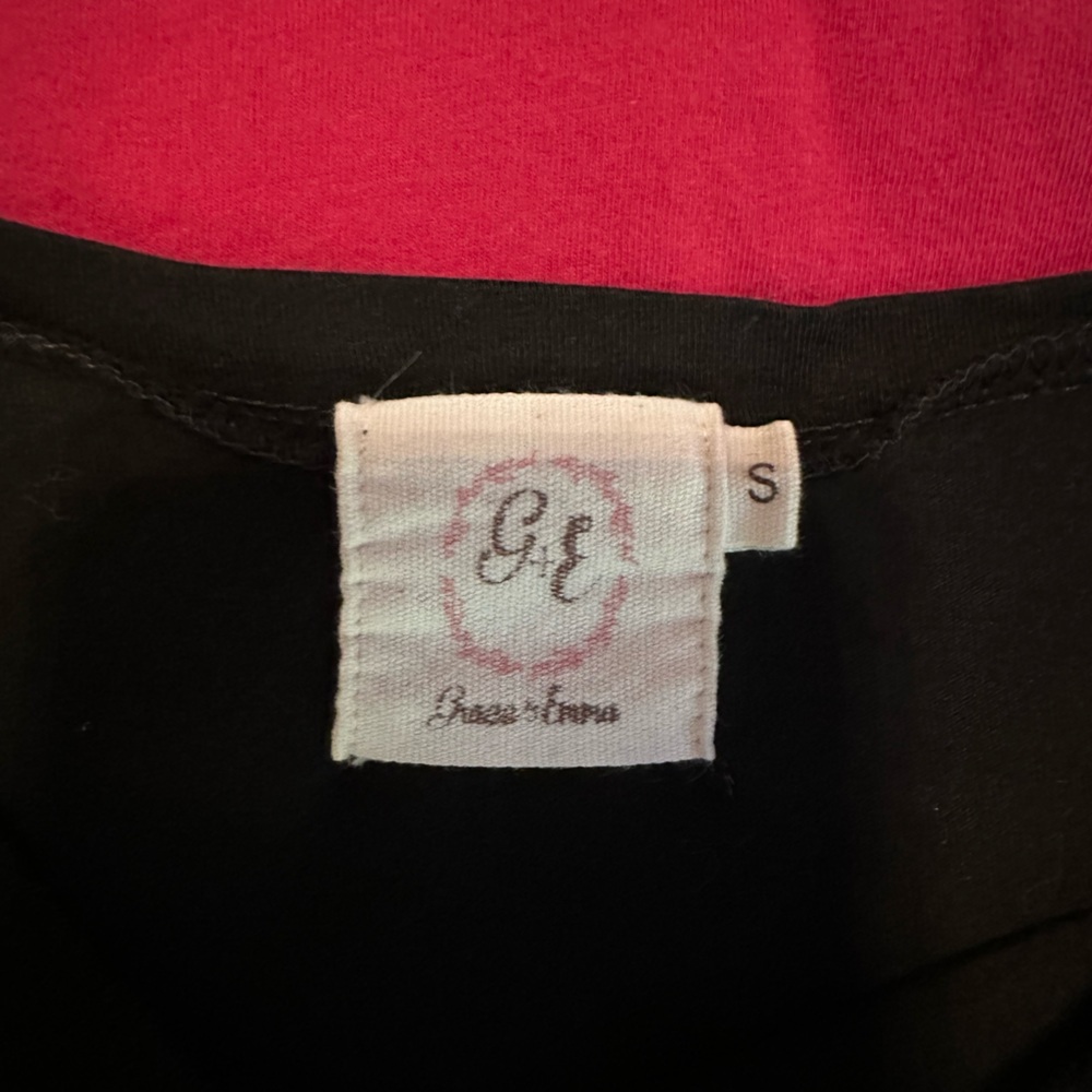 Women’s Top Red Black and animal print. Size small. - Picture 5 of 6